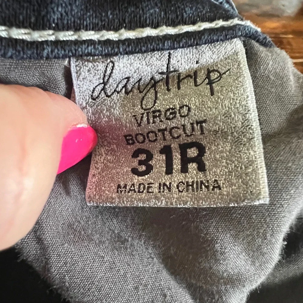 Daytrip Virgo Bootcut Jeans Dark Wash Contrast Stitch Size 31R DBK607